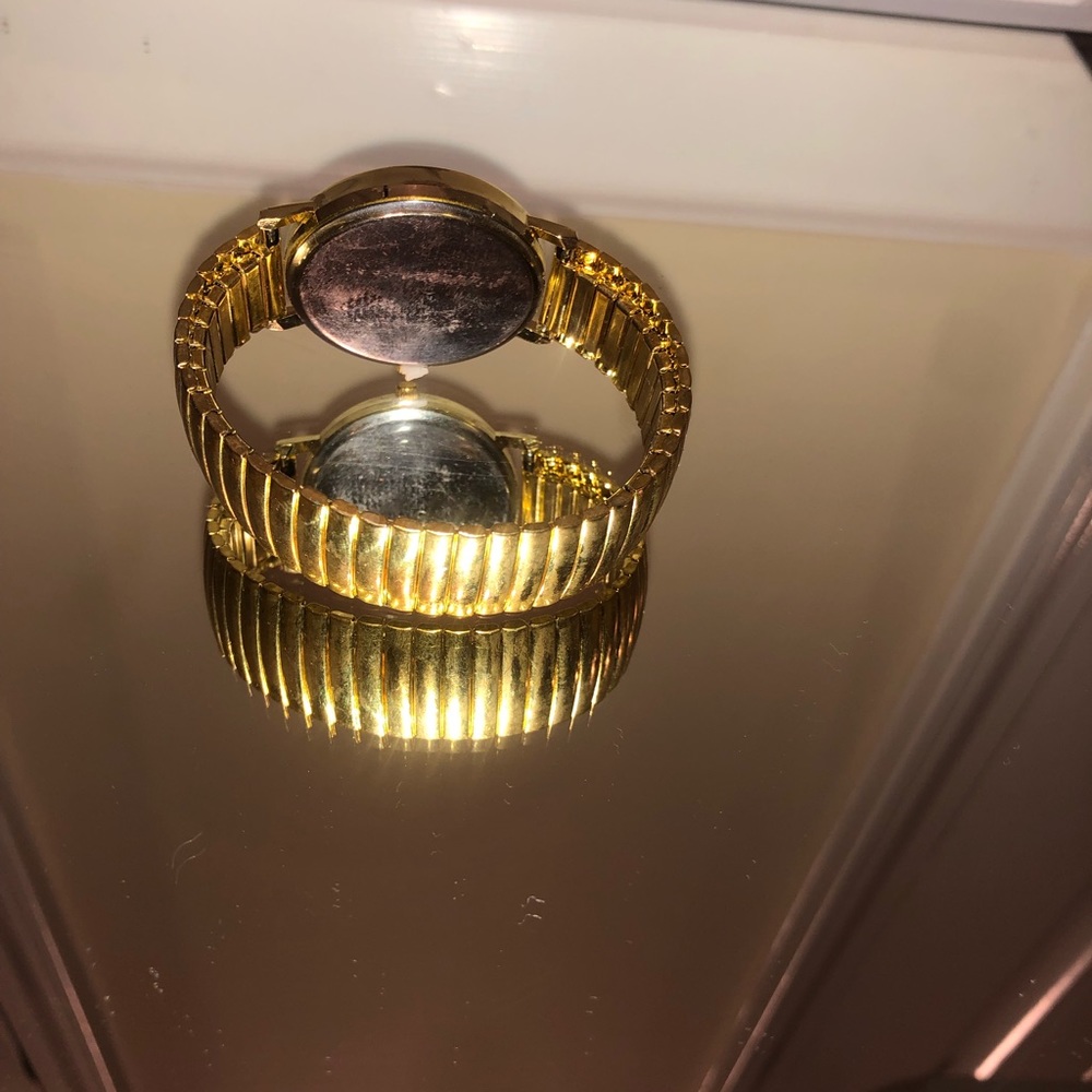 Gold watch - Picture 2 of 2